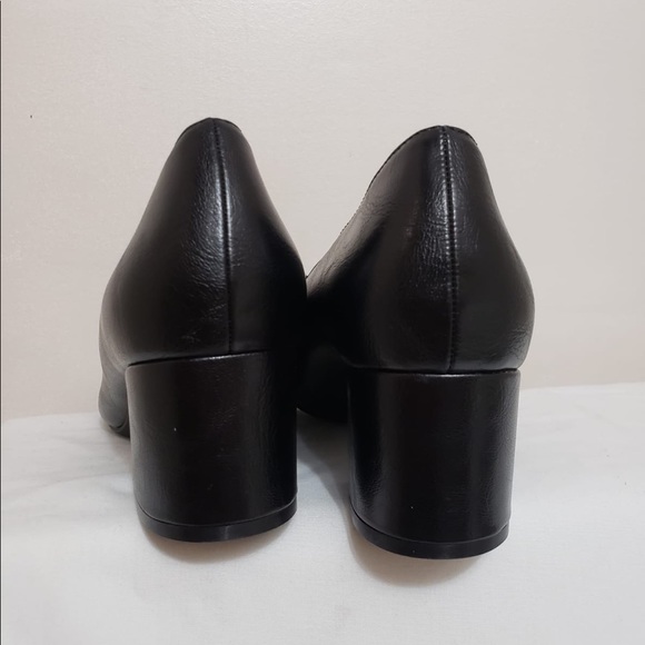 Life Stride All Black Walk-All-Day Loafer Heels - Picture 2 of 4